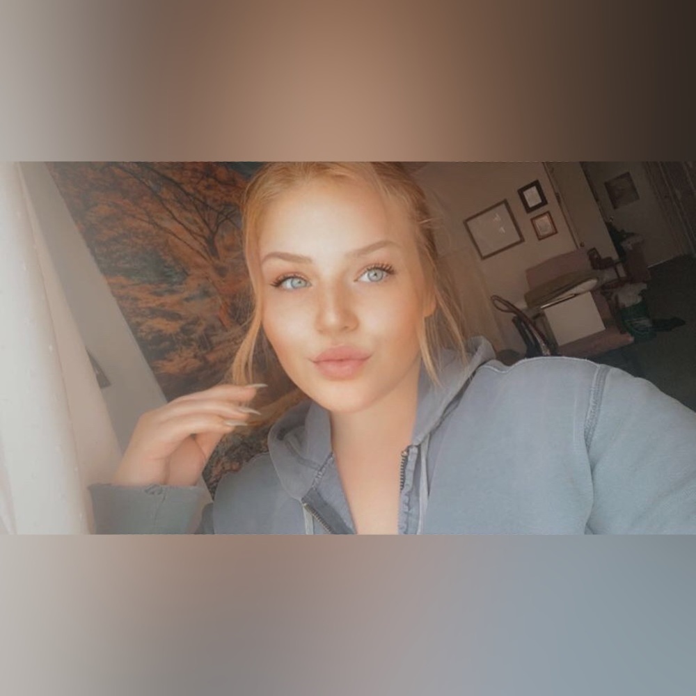 Meet your Posher, Halee